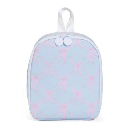 Lunch bag with a light blue and pink pattern on a white background